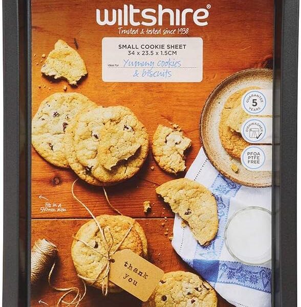 Wiltshire Easybake Non-Stick Cookie Tray