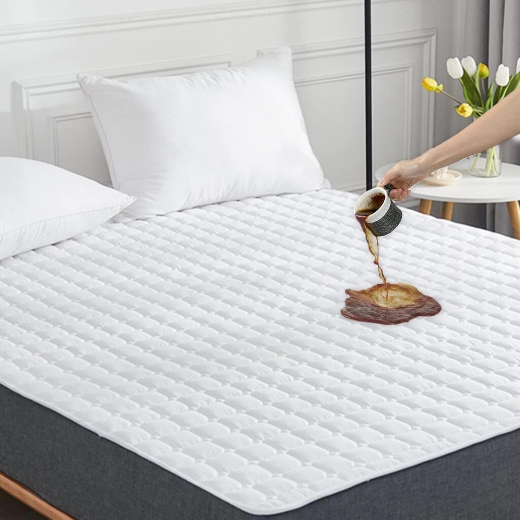 CHENILLE HOME Queen 260GSM Waterproof Mattress Pad