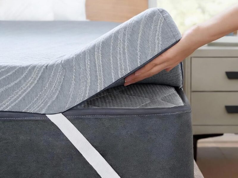 Tiita 8cm Breathable Foam Mattress Topper with Corner Straps