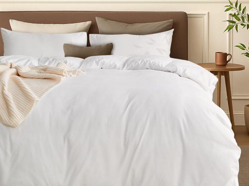 LINENOVA Microfiber King Quilt Cover Set