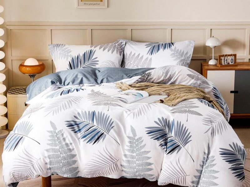 KNKCO Blue Leaf Quilt Cover Set